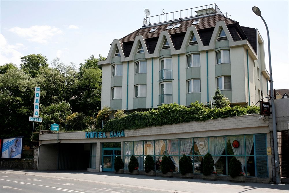 Hotel Bara Budapest XI. district (Ujbuda) Hungary thumbnail